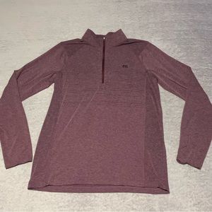 Travis Mathew 1/4 zip long sleeve golf shirt size small heathered burgundy VGUC
